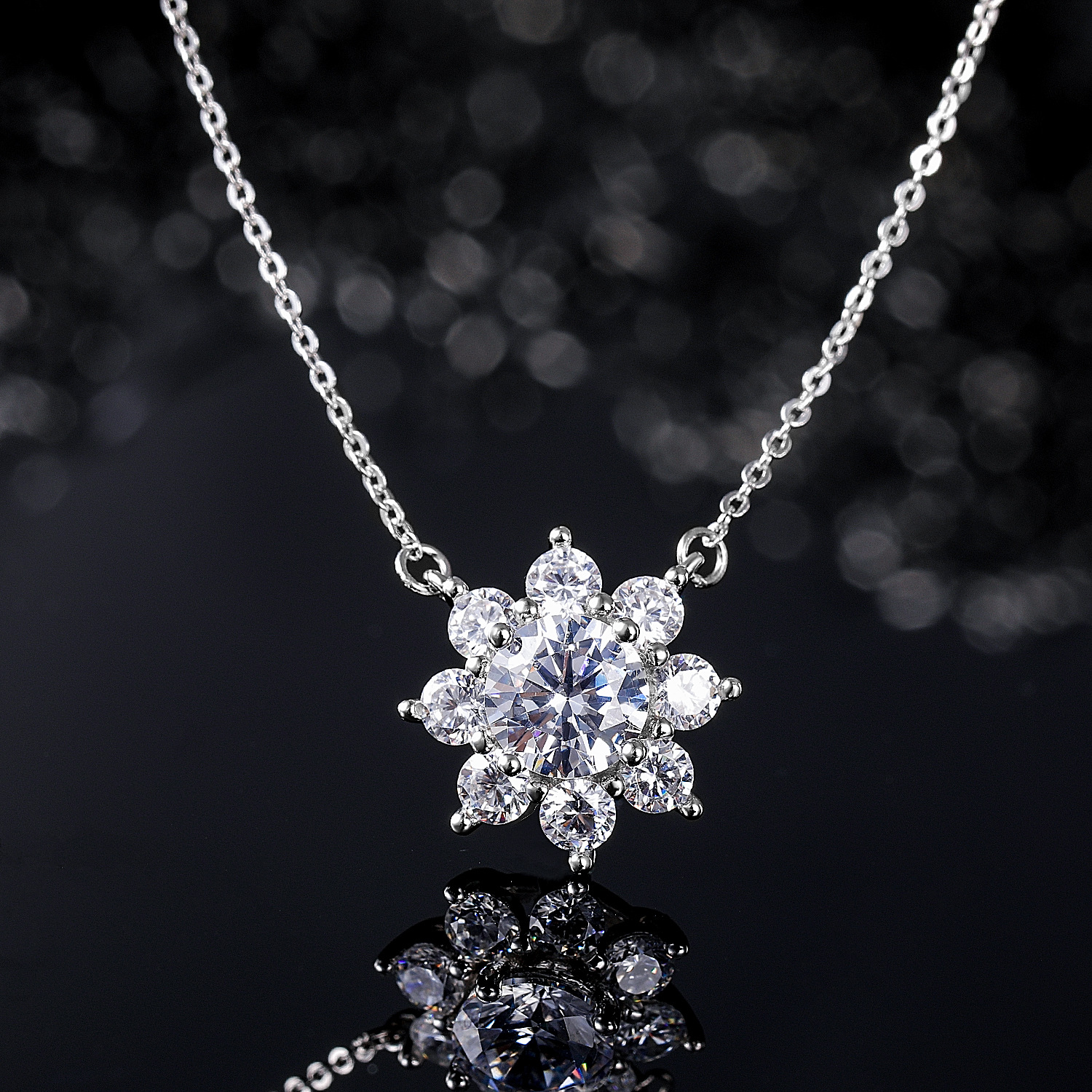 莫桑钻 Moissanite